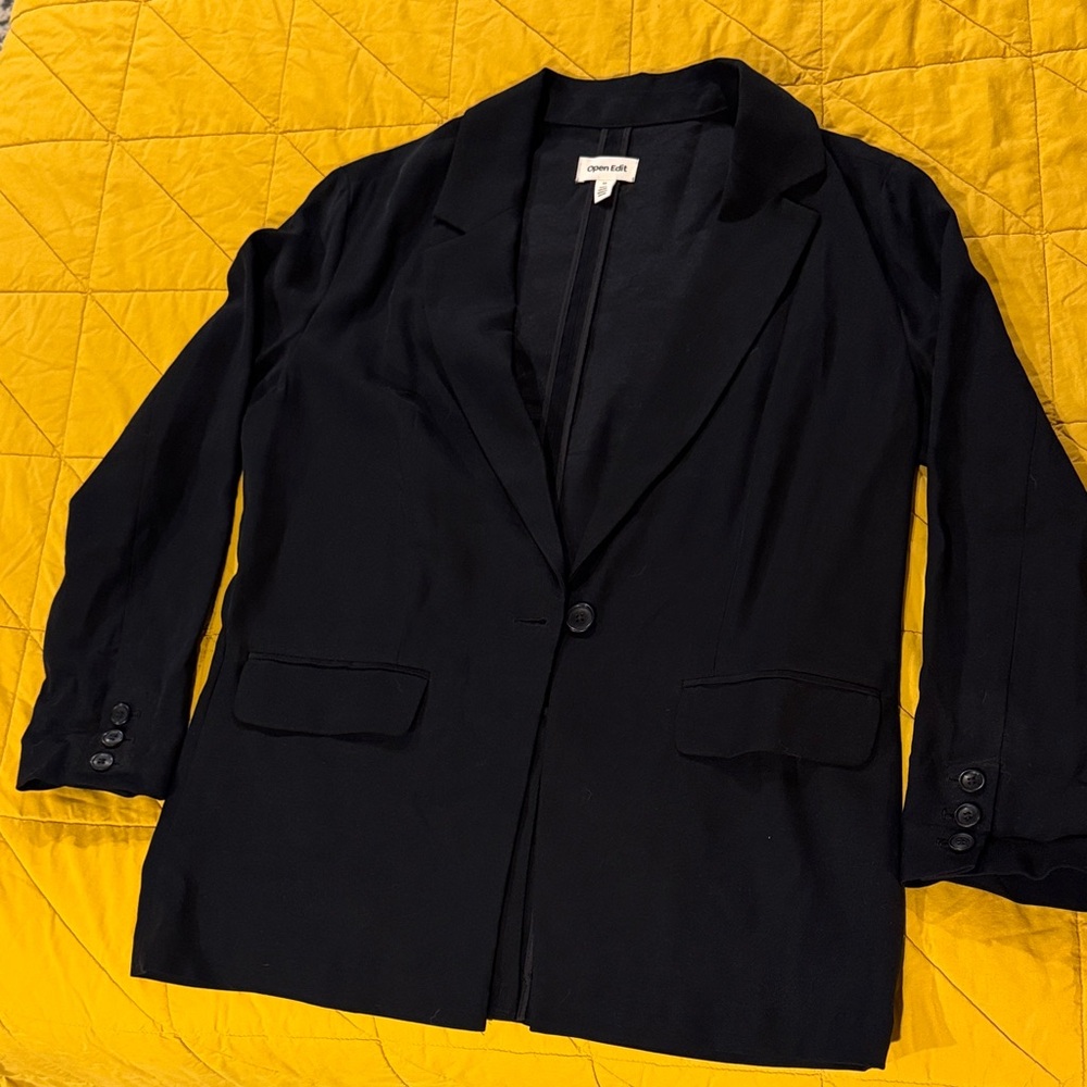 Elegant Black Blazer - Never Worn